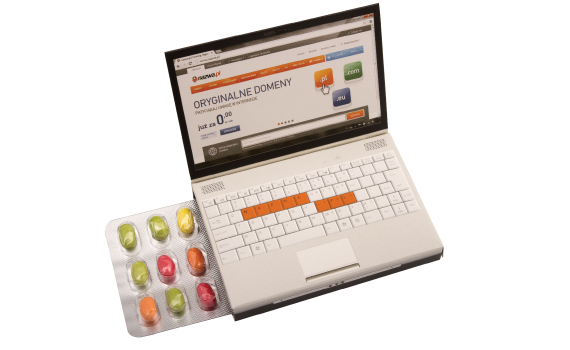 Bonbónky v blistru ve tvaru notebooku