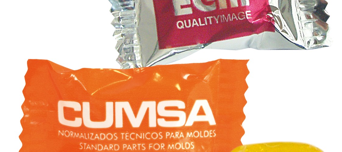 Candies, flow-packed in personalized foil