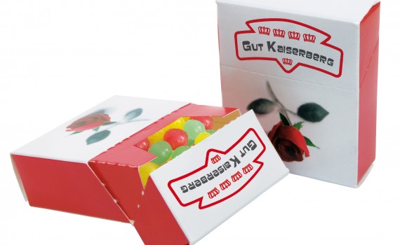 Bonbony v otevírací papírové krabičce s potiskem