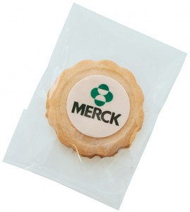 Round biscuit with promotional print 