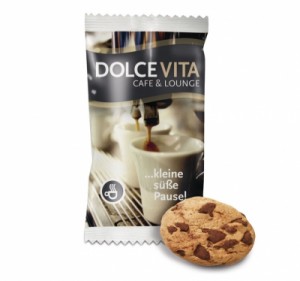 Chocolate chip cookie in Flowpack
