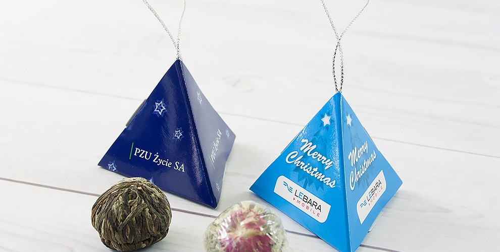 Kvetoucí čaj v reklamní krabičce