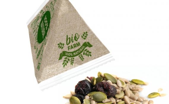 Mix seeds cranberry and almonds