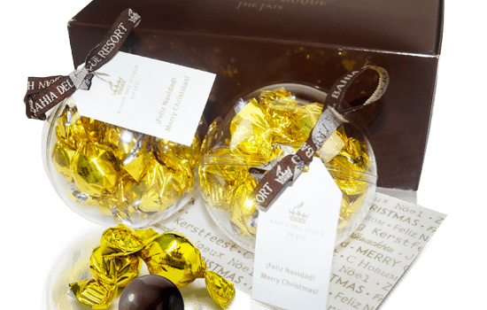 Christmas ball with 20 chocolates