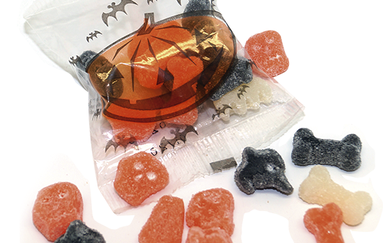 10g bag with Halloween gummies