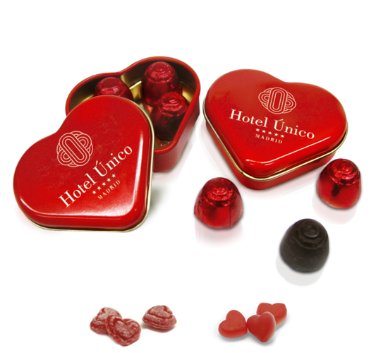 Heart tin with chocolates