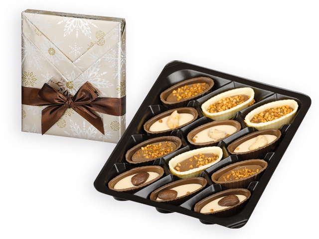 Chocolate pumps with nuts in gift box, 125g