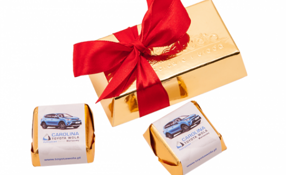 2 chocolates with delicate alcoholized cream