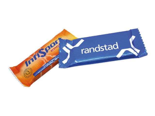 Energy bar with fruits