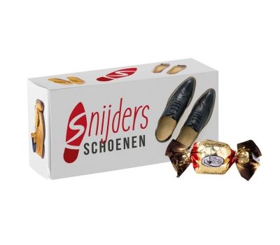 Box with 4 chocolates