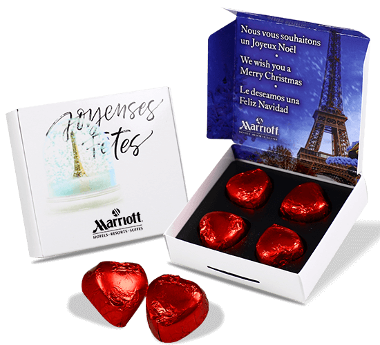 Box with 4 heart chocolates